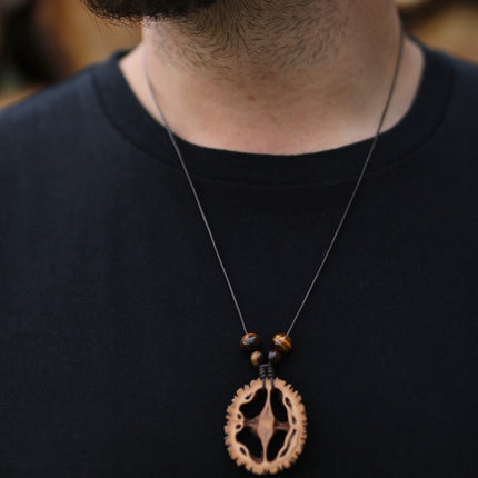 Schwarznuss Scheibe – Tigerauge