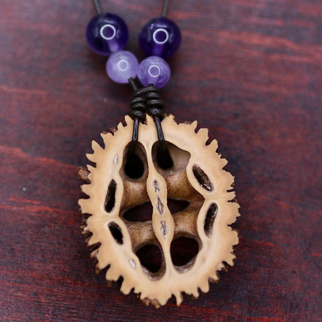 Schwarznuss Scheibe – Amethystperlen